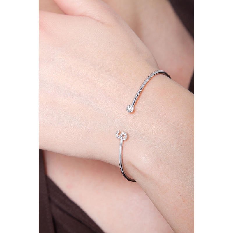 Diamond S initials banglewhite gold 750 Diamond S initials banglewhite gold 750