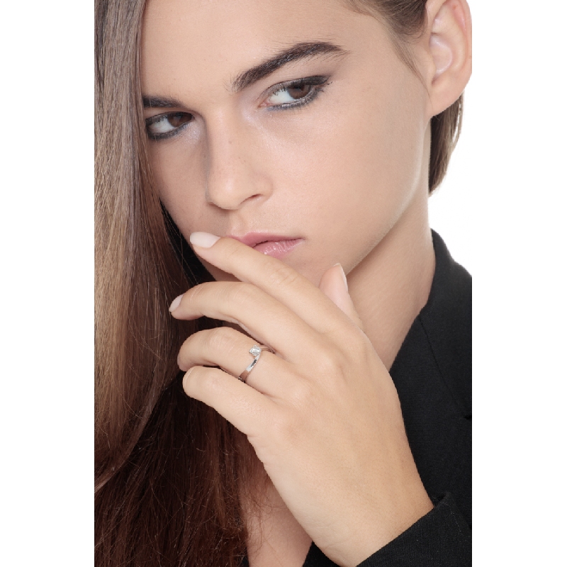 4 claw solitaire diamond ring 0,35 ct white gold 18k 4 claw solitaire diamond ring 0,35 ct white gold 18k