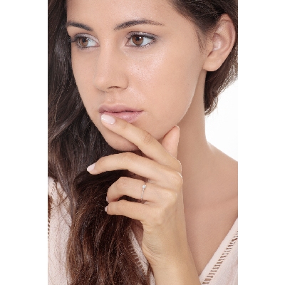 Prong-set solitaire 0.10ct diamond ring in 18kt white gold