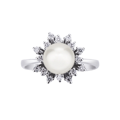 White gold 18k flower ring with pearls and diamonds 