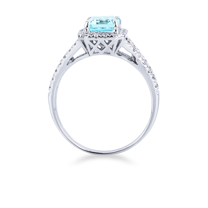 White gold 18k ring with diamonds and aquamarine  White gold 18k ring with diamonds and aquamarine