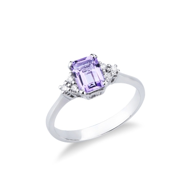18k white gold ring with rectangular amethyst and diamonds