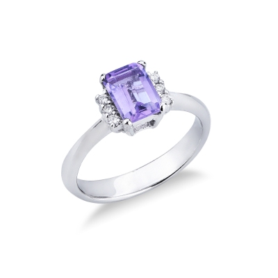 18k white gold ring with amethyst