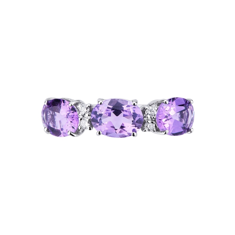 White gold 18k ring with diamonds and amethysts 