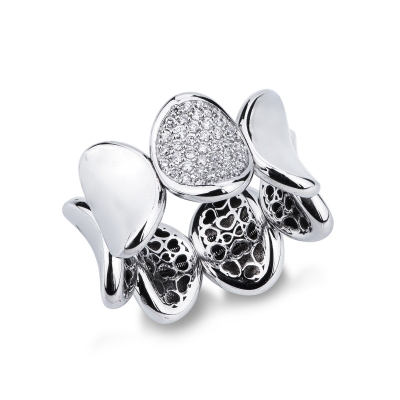 Elastic ring in white gold 18k with 6 oval platelet and one pavè diamonds plate