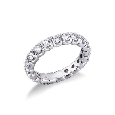 Diamond eternity ring in gold
