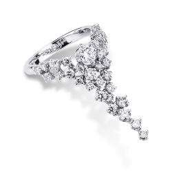 White gold 18k ring with diamonds in a waterfall effect