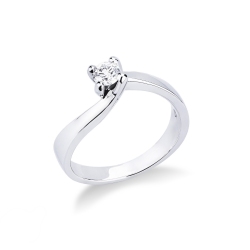 4 claw white gold 18k solitaire ring with a 0,25 ct diamond