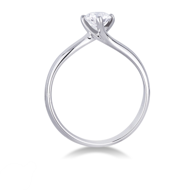 White gold 18k 4 prongs solitaire ring with a 0,50 ct diamond