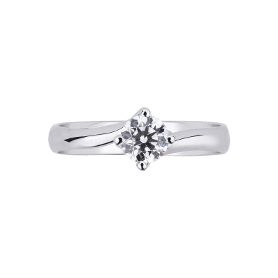 White gold 18k 4 prongs solitaire ring with a 0,50 ct diamond