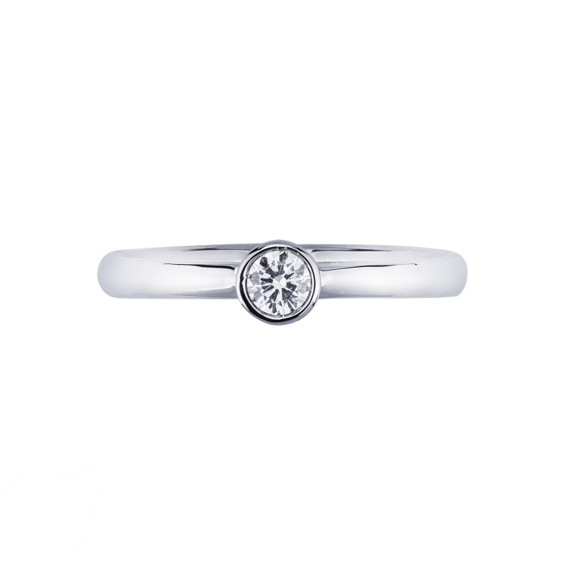 Bezel solitaire ring with a 0,15 ct diamond white gold 18k Bezel solitaire ring with a 0,15 ct diamond white gold 18k