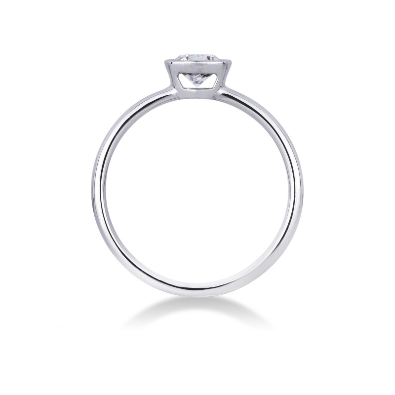 Bezel solitaire 0,50 ct diamond ring white gold 18k  Bezel solitaire 0,50 ct diamond ring white gold 18k