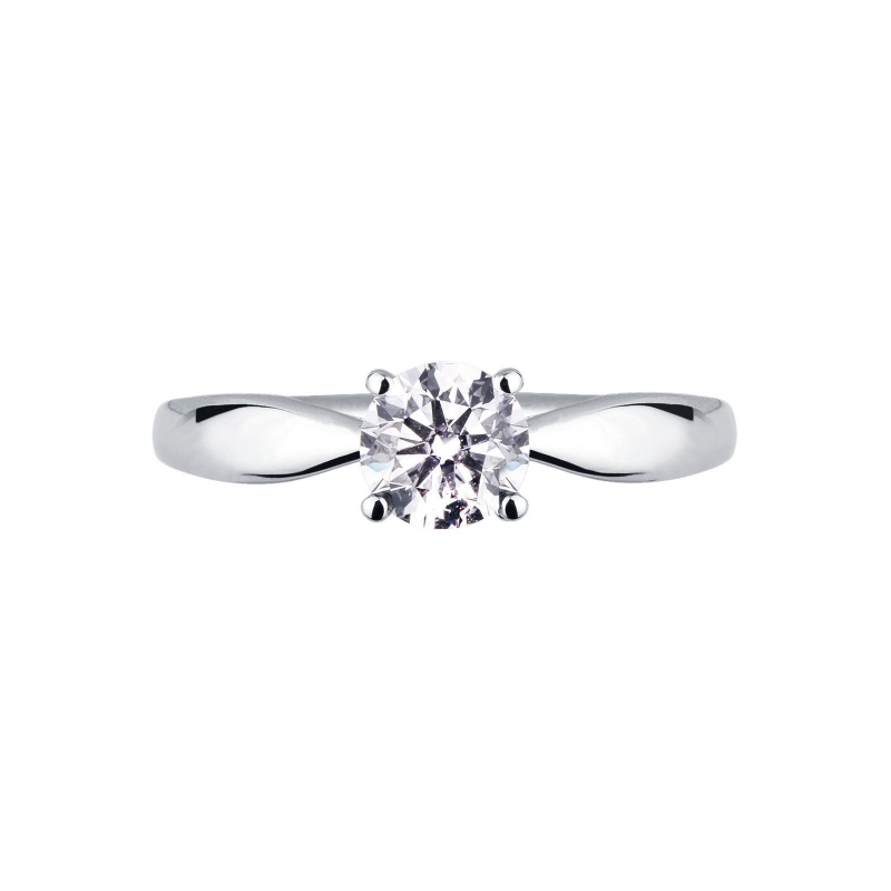 4 claw solitaire ring with 0,70 ct diamond  4 claw solitaire ring with 0,70 ct diamond