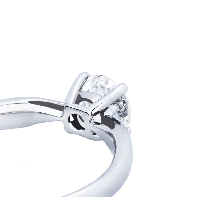 4 claw solitaire ring white gold 18k with 1ct diamond  4 claw solitaire ring white gold 18k with 1ct diamond