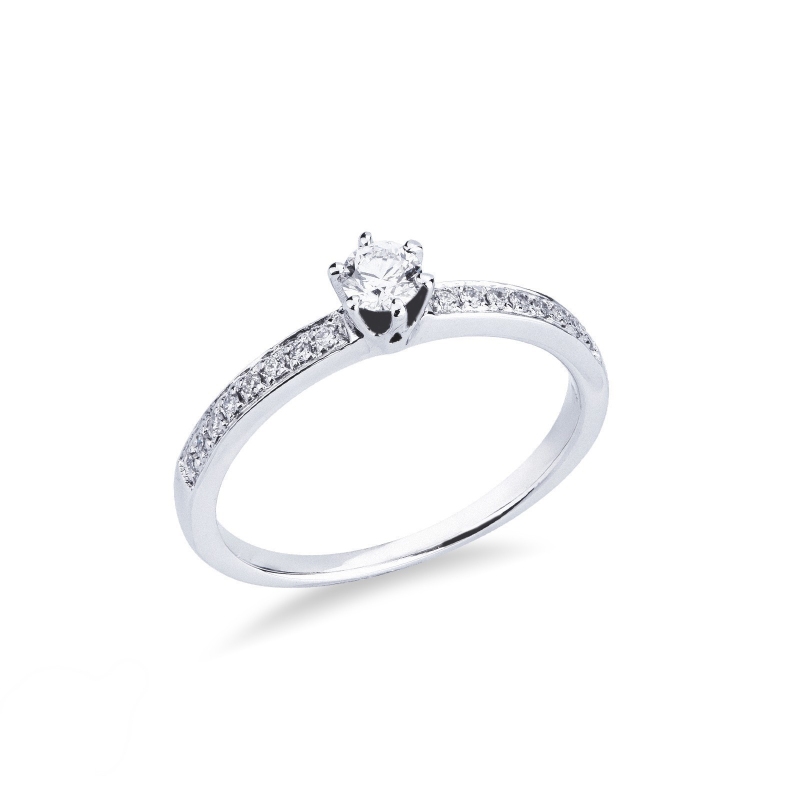 6 claw solitaire ring with a 0.20 ct diamonds