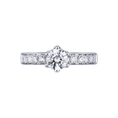 Solitaire type ring white gold 18k with diamonds and central diamond 0,70 ct