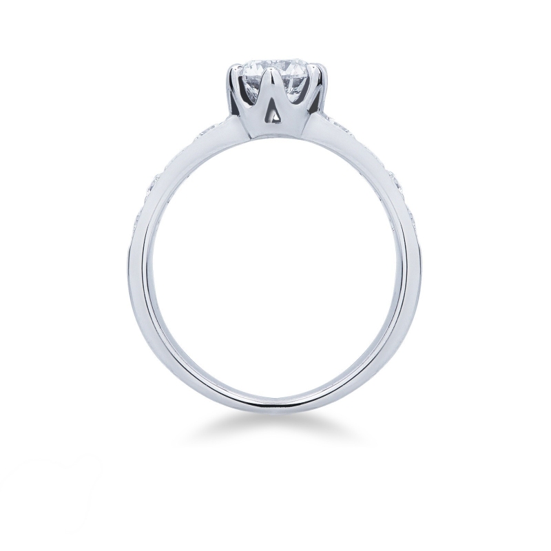 White gold 18k solitaire ring with central diamond 0,90 ct  White gold 18k solitaire ring with central diamond 0,90 ct