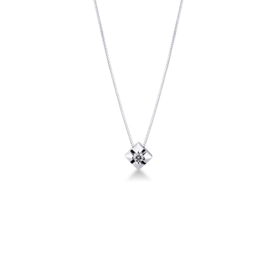 18k white gold solitaire necklace with diamond setted on daw