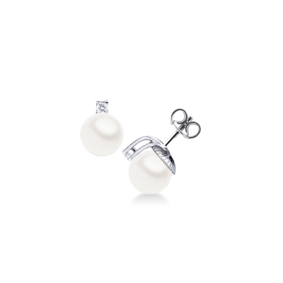 18k white gold stud earrings with pearls and one diamond per side 