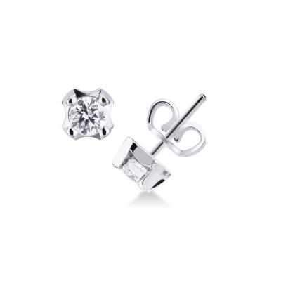 Bezel diamond stud earrings in white gold 18k