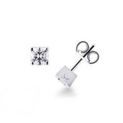 Lobe light point earrings with diamonds