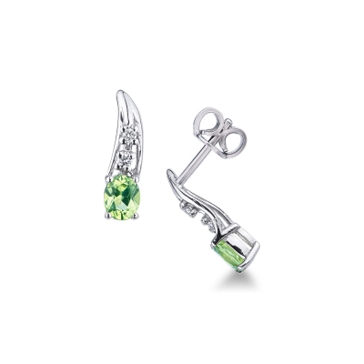 18k white gold fancy earrings with peridot and round cut diamonds