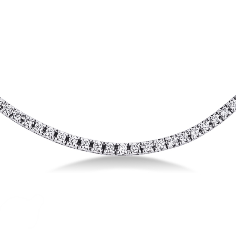 Tennis chain in 18k white gold with round cut diamonds Tennis chain in 18k white gold with round cut diamonds