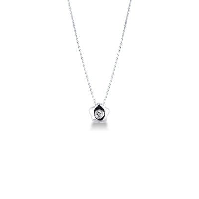 18k white gold little flower pendant with diamond 