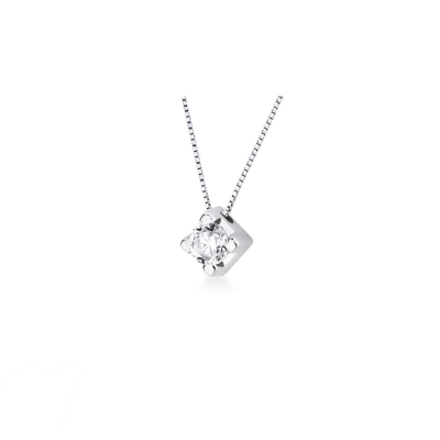 18k white gold solitaire necklace with 0.50 ct diamond