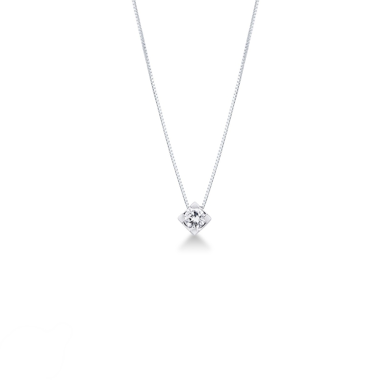 18k white gold solitaire necklace with 0,70 ct diamond