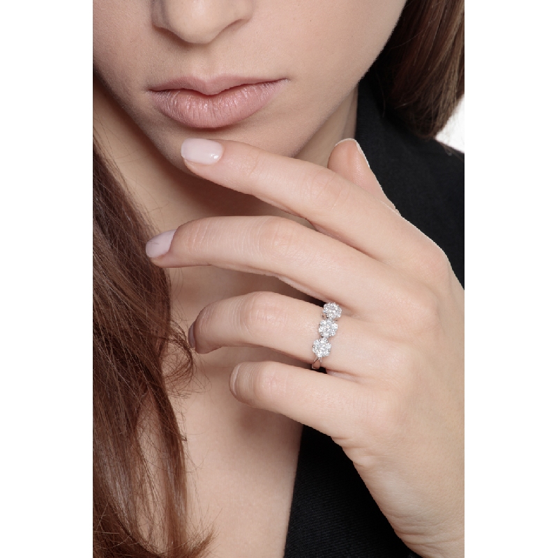 Illusion trilogy type ring in white gold 18k with diamonds    Illusion trilogy type ring in white gold 18k with diamonds