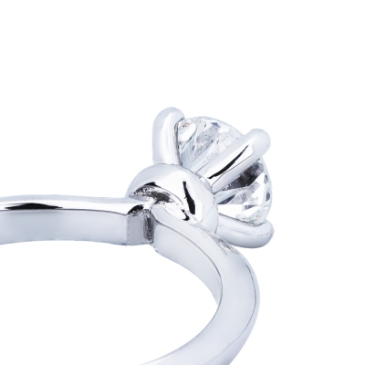 Solitaire ring with diamond and regular shank, 1.00 ct