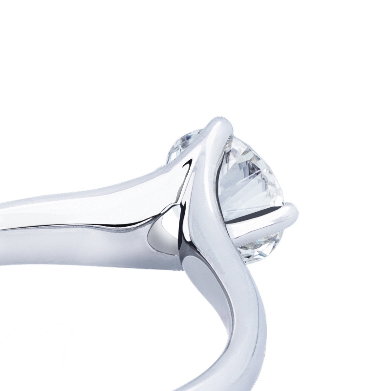 Solitaire ring white gold 18k with a 0,90 ct diamond  Solitaire ring white gold 18k with a 0,90 ct diamond