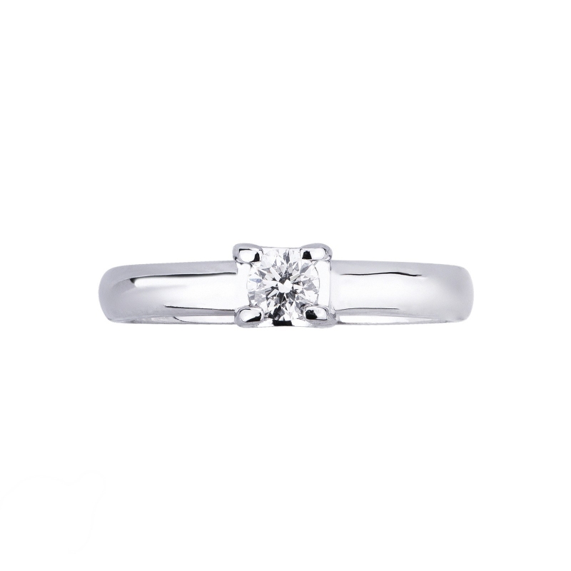 4 claw solitaire ring with a 0,20 ct diamond 4 claw solitaire ring with a 0,20 ct diamond