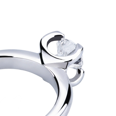 White gold 18k solitaire ring, 0.90 ct