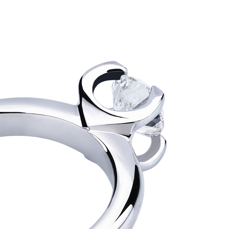 White gold 750 diamond solitaire ring, 1.00 ct White gold 750 diamond solitaire ring, 1.00 ct