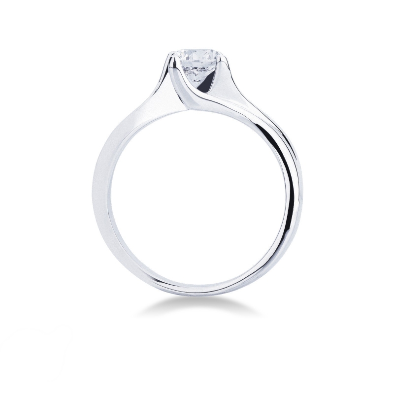 18k white gold 4 claw 0,70 ct solitaire diamond ring 18k white gold 4 claw 0,70 ct solitaire diamond ring