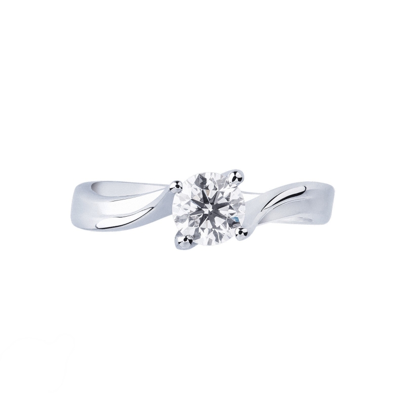 18k white gold 4 claw 0,70 ct solitaire diamond ring 18k white gold 4 claw 0,70 ct solitaire diamond ring
