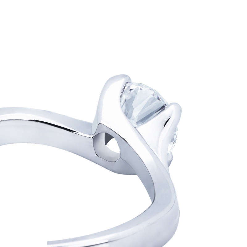 4 claw solitaire diamond ring 0,90 ct in white gold 18k 4 claw solitaire diamond ring 0,90 ct in white gold 18k