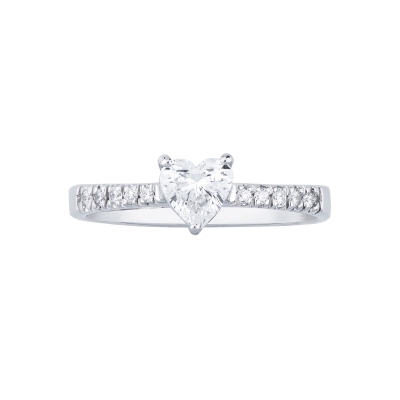 Solitaire ring with diamond heart cut 0.50ct GIA in white gold 18k