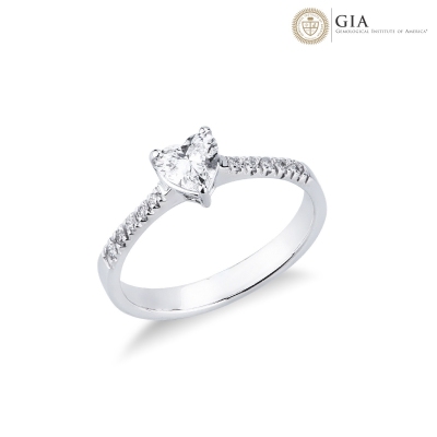 Solitaire ring with diamond heart cut 0.50ct GIA in white gold 18k
