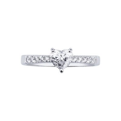Engagement ring with diamond heart cut 0.70ct GIA in 18k white gold