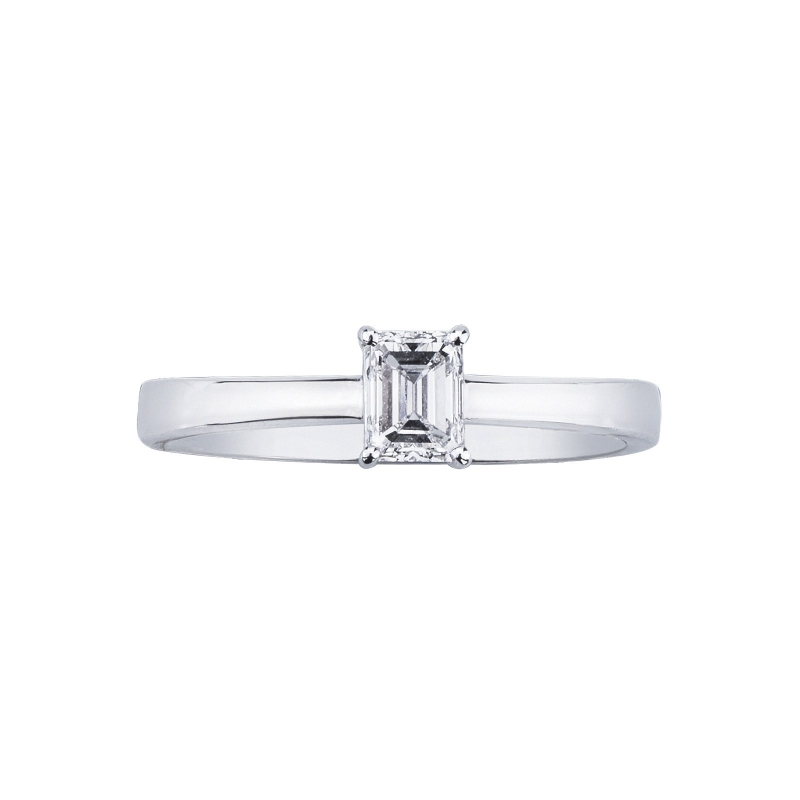 Engagement ring with a diamonds emerald cut 0.50 ct GIA in white gold 18k Engagement ring with a diamonds emerald cut 0.50 ct GIA in white gold 18k