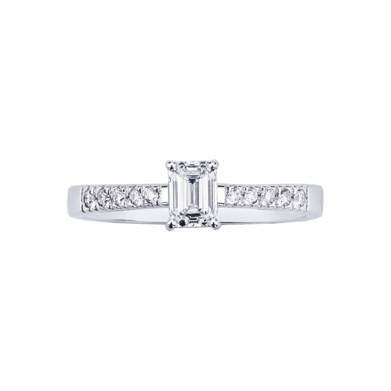 Ring with diamond emerald cut 0.50 ct GIA in 18k white gold Ring with diamond emerald cut 0.50 ct GIA in 18k white gold