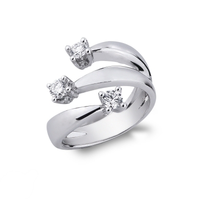 Trilogy ring white gold 18k with diamonds 0,60 ct