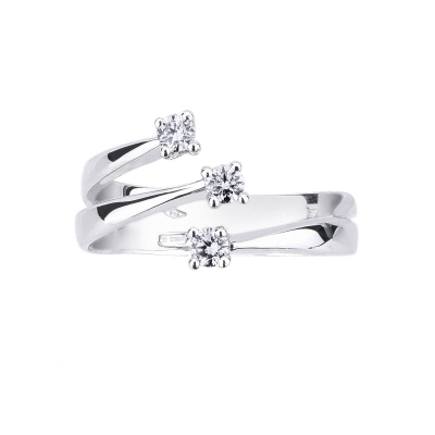White gold 18k trilogy ring with diamond crossed bands 