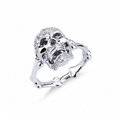 White gold 18k skull ring with white and black diamonds