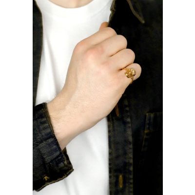 18k rose gold skull design ring with diamonds