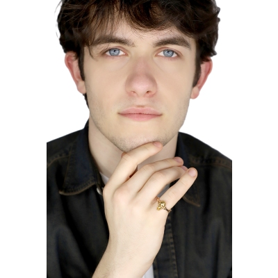 750 rose gold ring with skull and diamonds