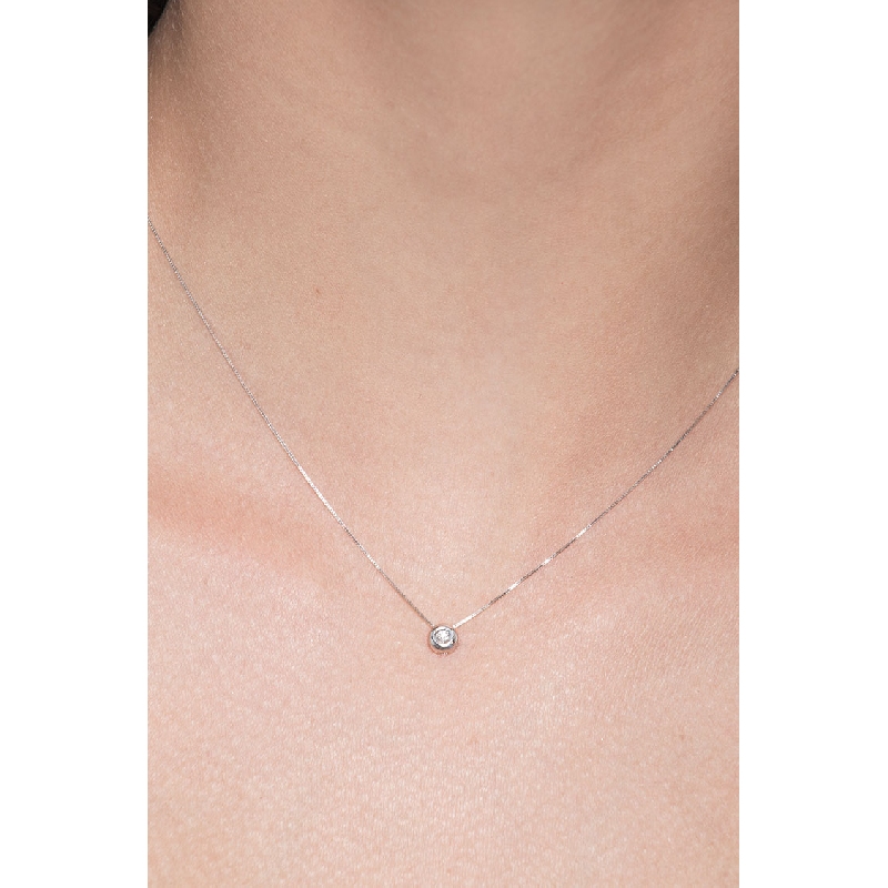 18k white gold big solitaire necklace with diamond 18k white gold big solitaire necklace with diamond